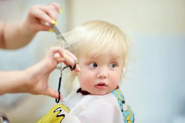 آموزش کوتاهی مو دختر بچه در منزل